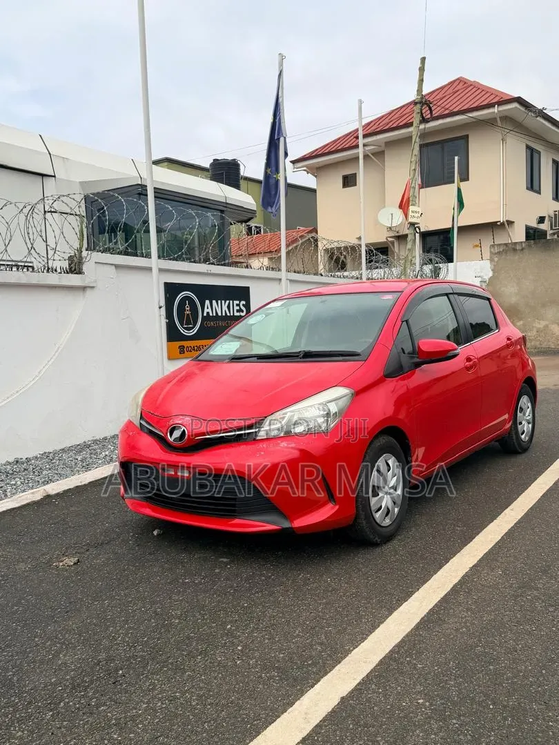 Toyota Vitz 1.3 AWD 5dr 2015 Red