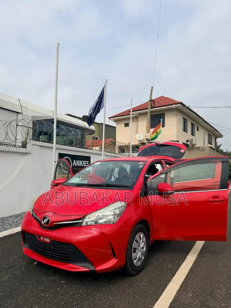 Toyota Vitz 1.3 AWD 5dr 2015 Red