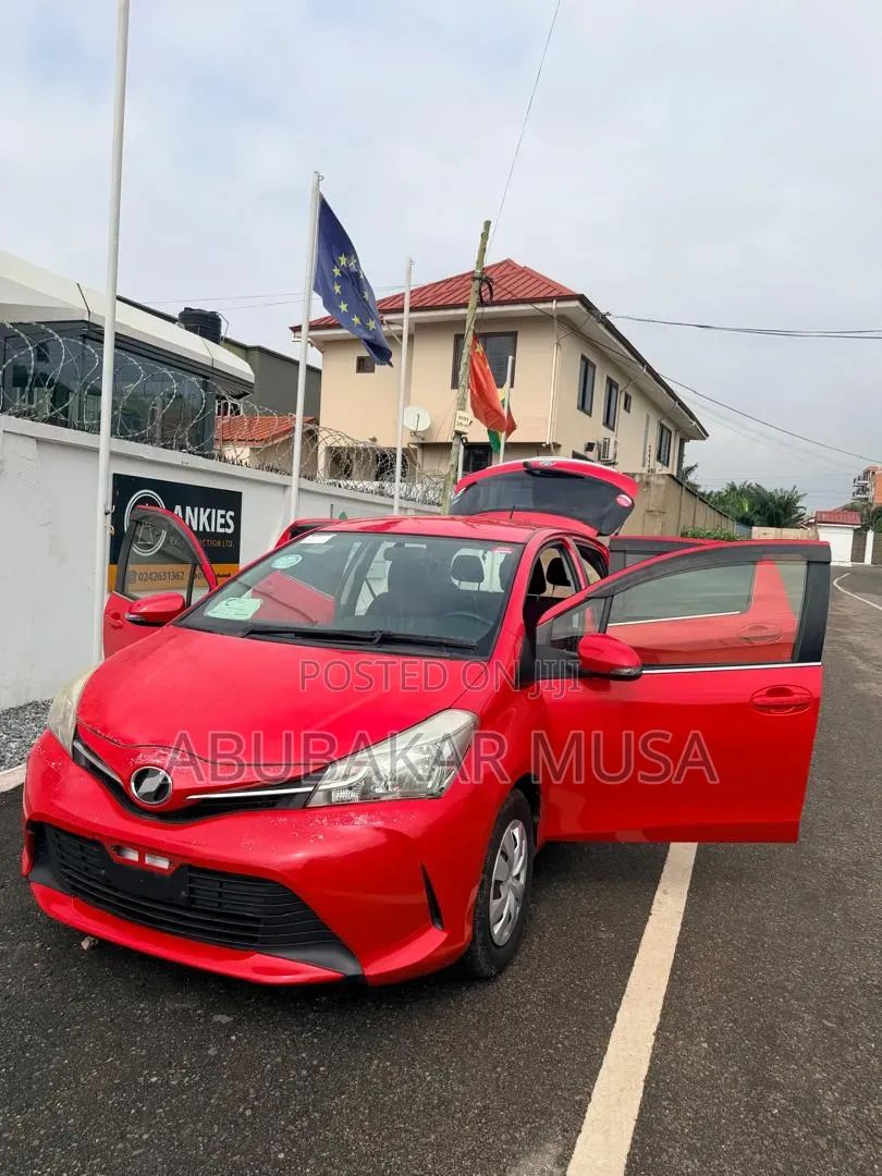 Toyota Vitz 1.3 AWD 5dr 2015 Red