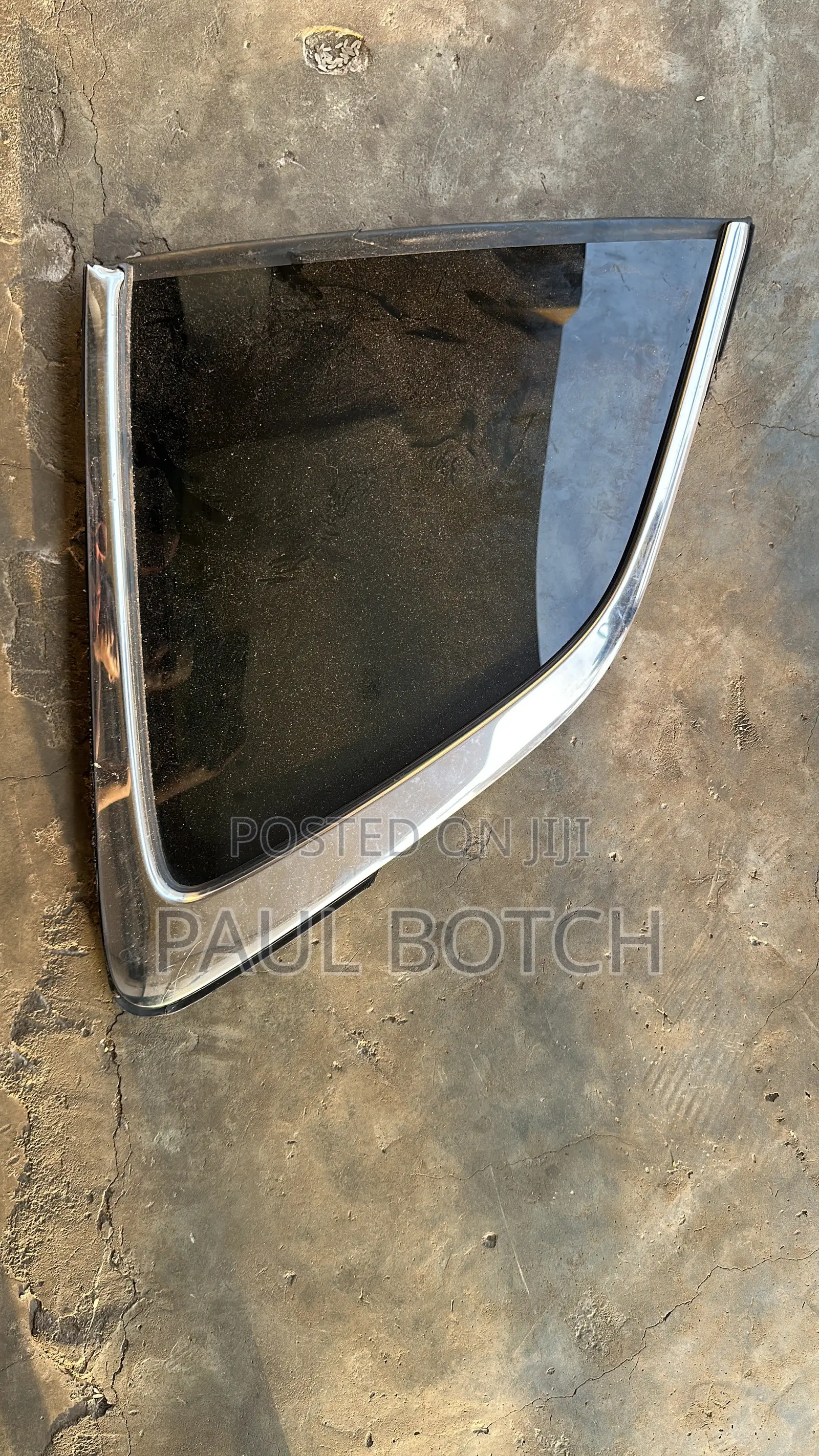 2023 Honda CR-V Quarter Glass