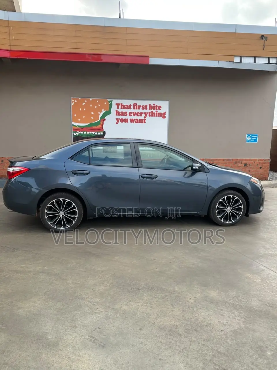 Toyota Corolla S 4dr Sedan (1.8L 4cyl CVT) 2015 Gray