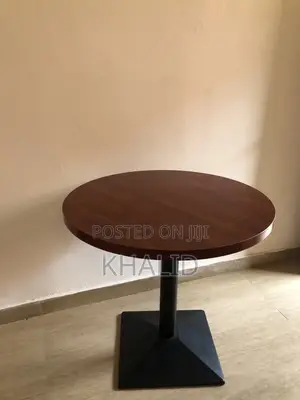 Modern Round Dining,café/Bistro Table – Wooden Top Metal Base