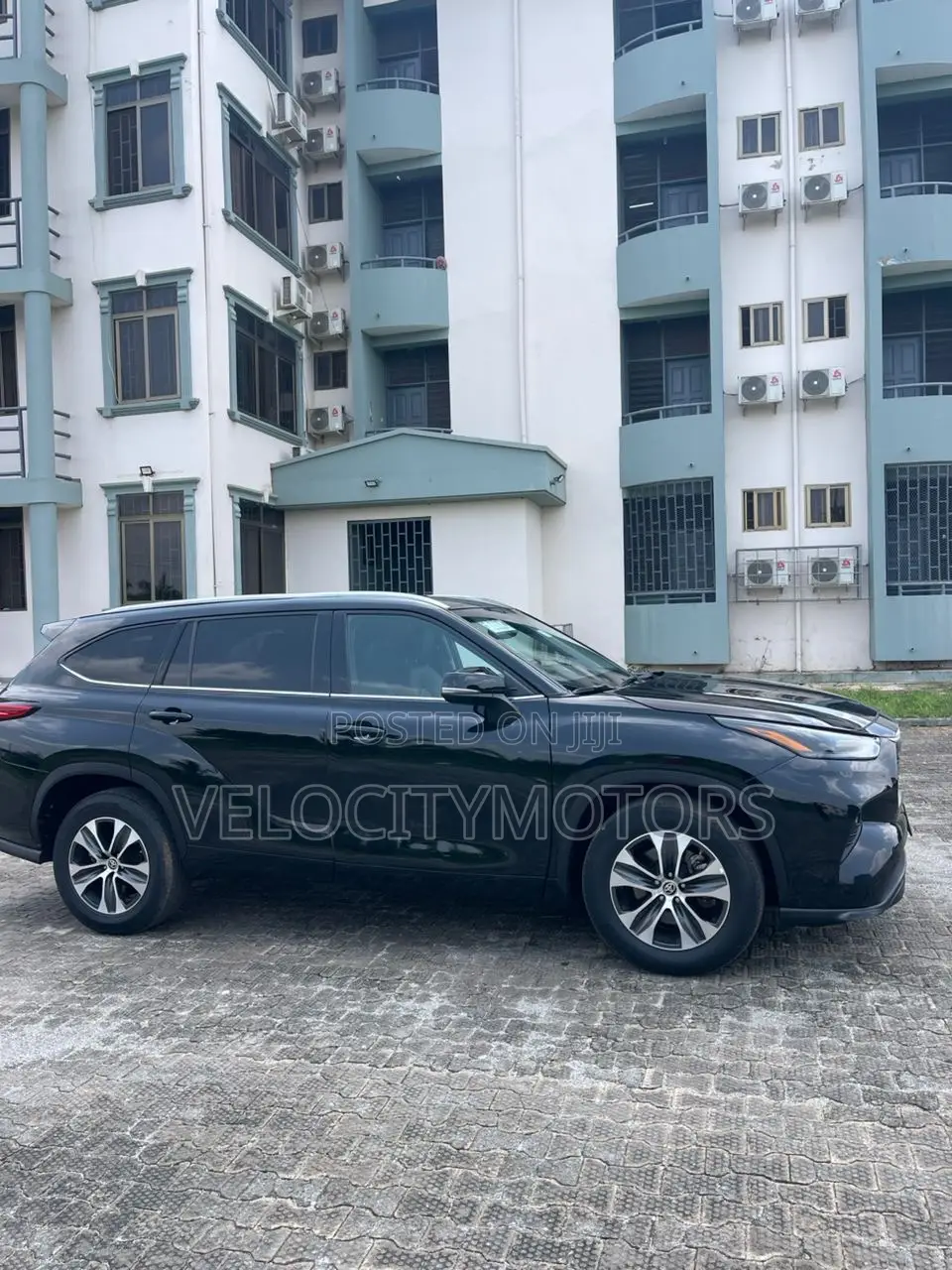 Toyota Highlander XLE 2022 Black