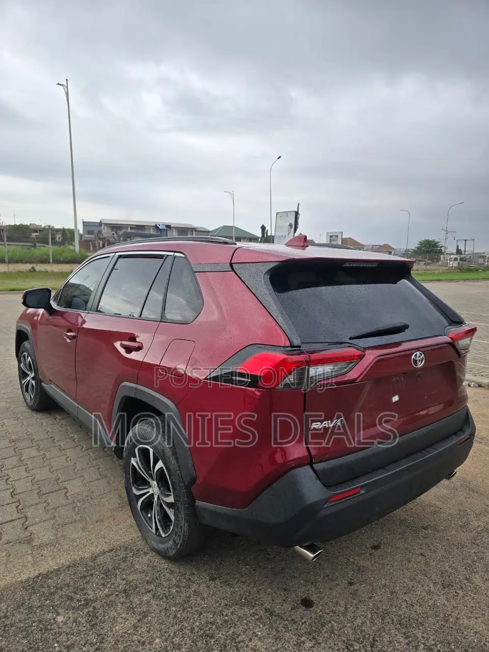 Toyota RAV4 LE AWD 2020