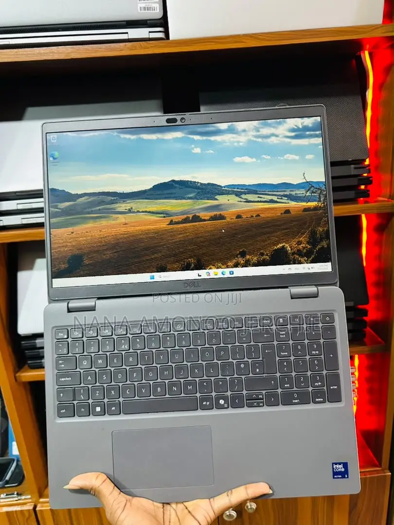 Laptop Dell Latitude 3550 8GB Intel Core Ultra 5 SSD 256GB