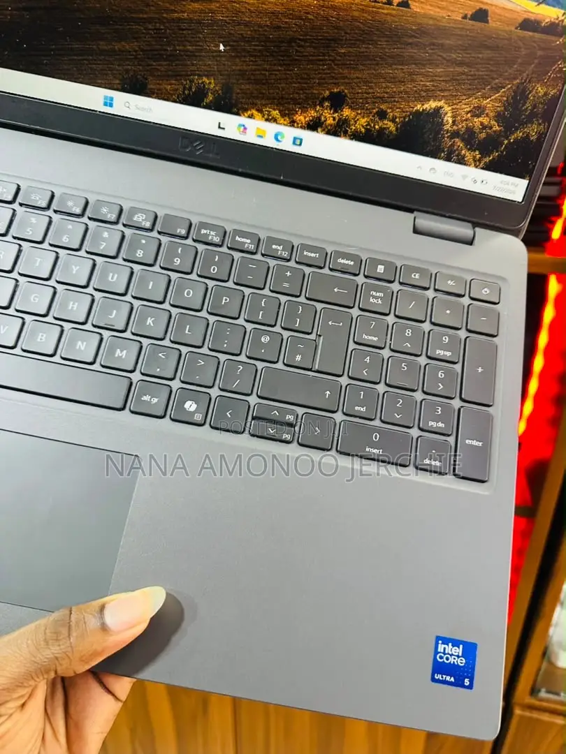 Laptop Dell Latitude 3550 8GB Intel Core Ultra 5 SSD 256GB