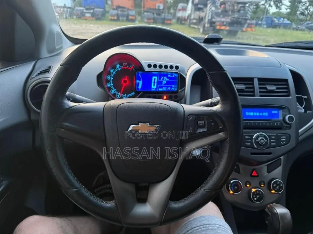 Chevrolet Aveo 2013 Red