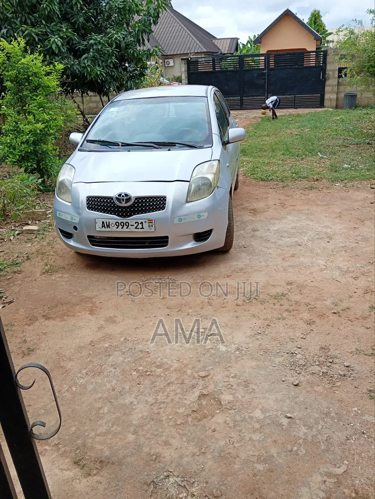 Toyota Yaris 2011 Gray