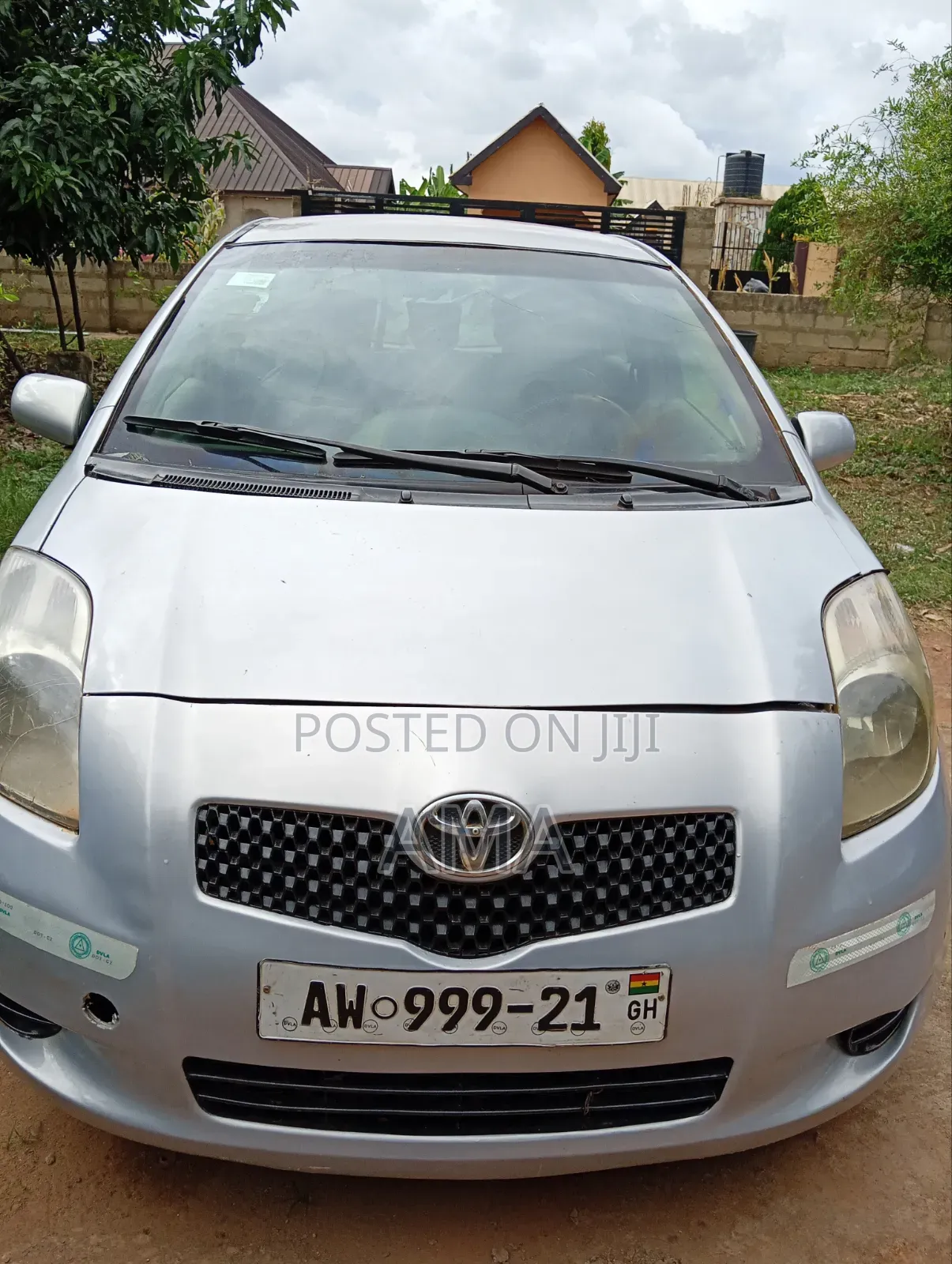 Toyota Yaris 2011 Gray