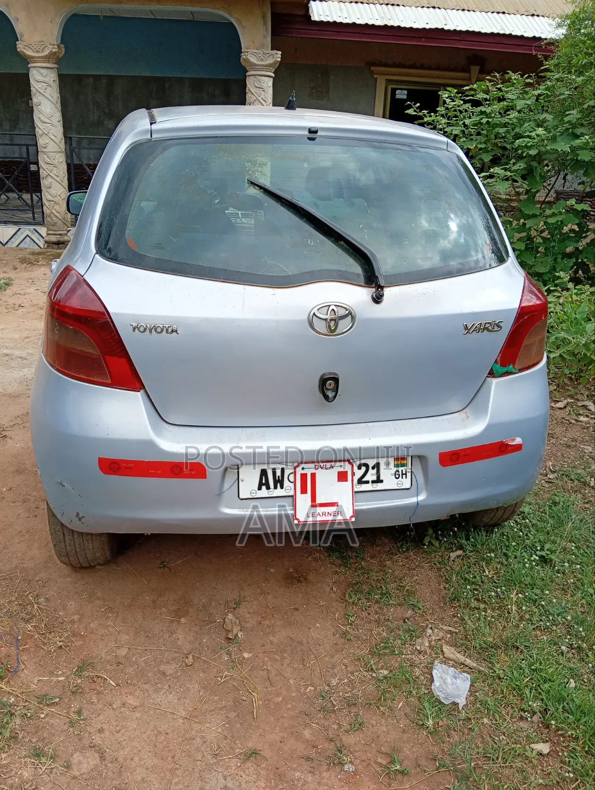Toyota Yaris 2011 Gray