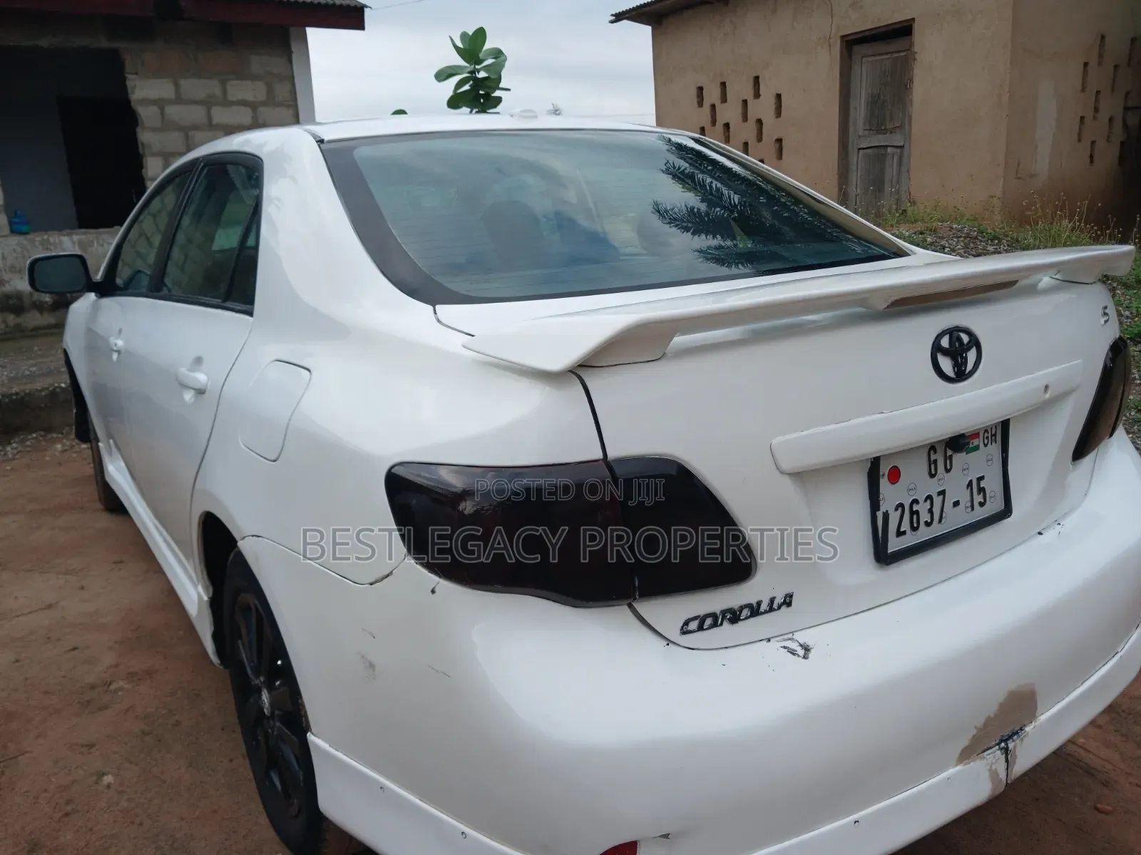 Toyota Corolla 2010 White