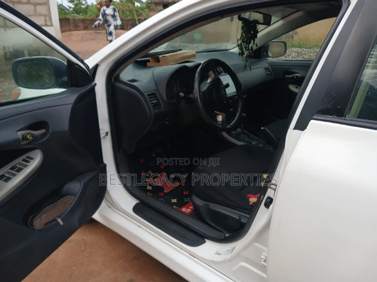 Toyota Corolla 2010 White