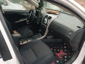 Toyota Corolla 2010 White