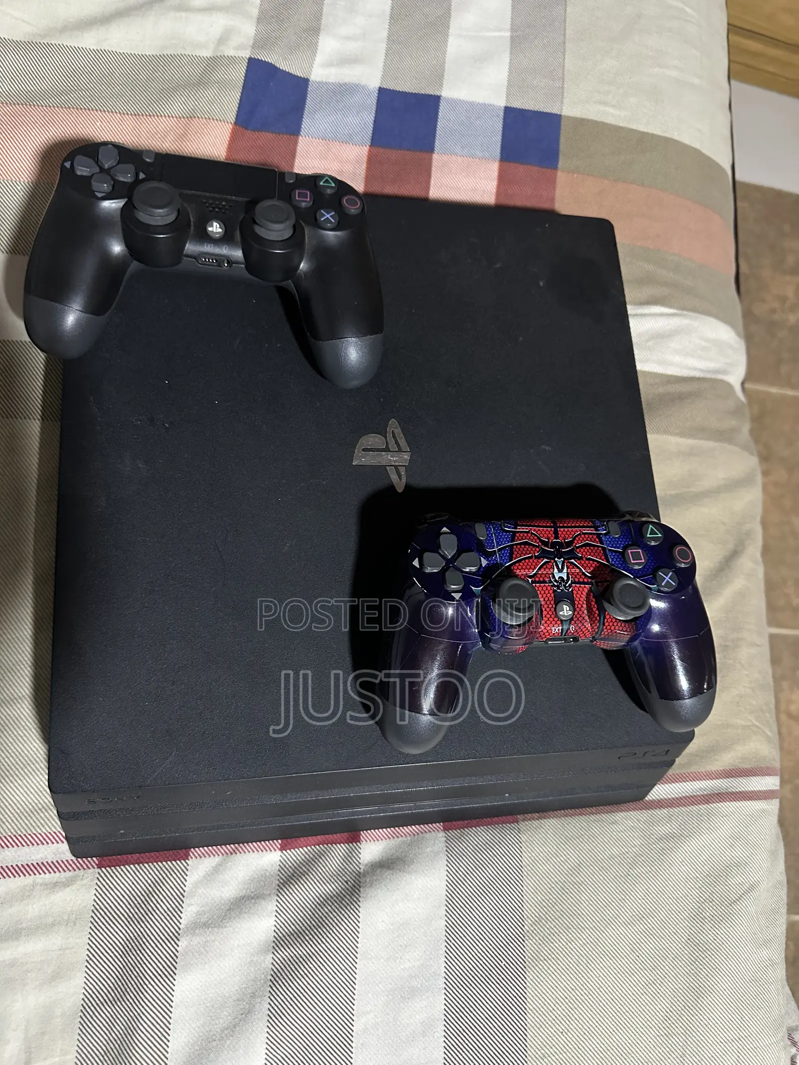 Ps4 Pro 1tb With 5games and One Cd