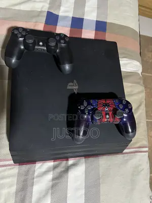 Ps4 Pro 1tb With 5games and One Cd
