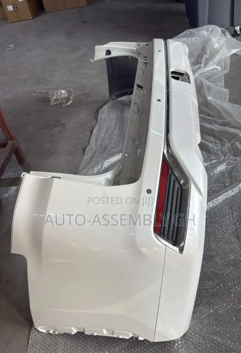 Toyota Land Cruiser 300 Back Bumper ORIGINAL 2022,2023,2024,2025,2026