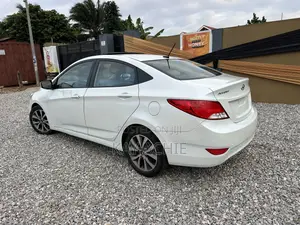 Hyundai Accent SE Sedan 2016 White