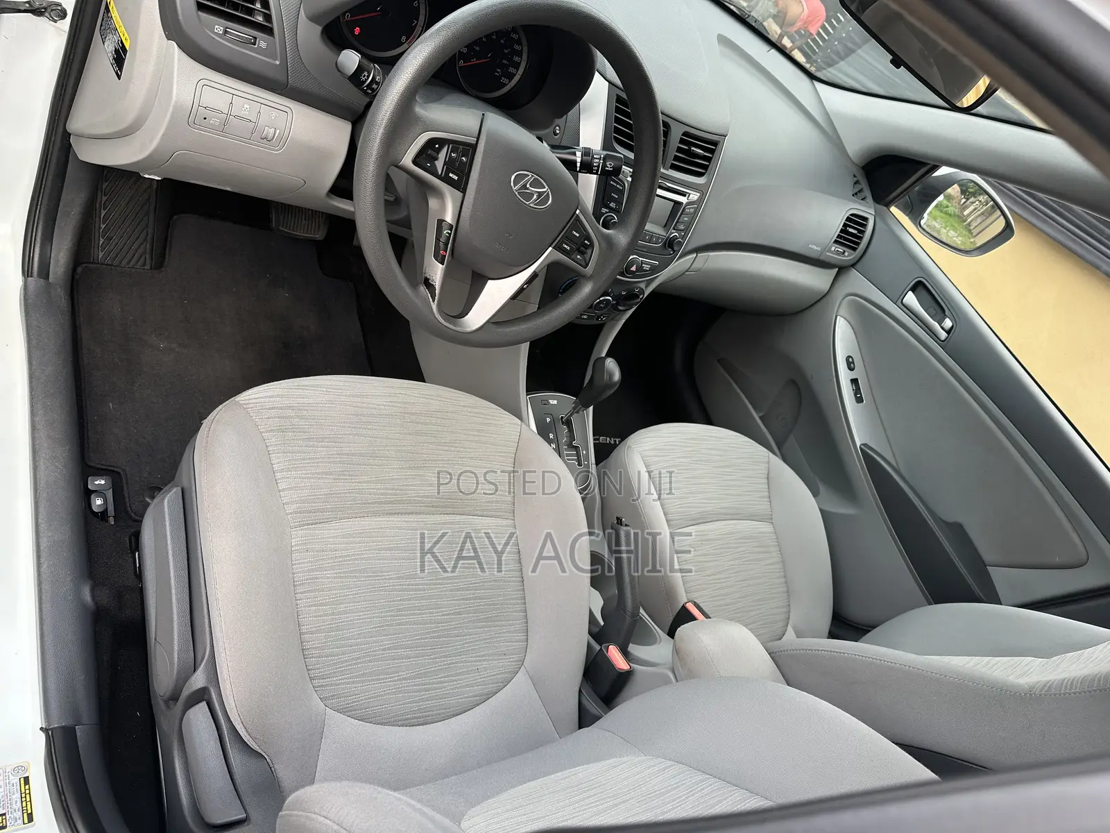 Hyundai Accent SE Sedan 2016 White