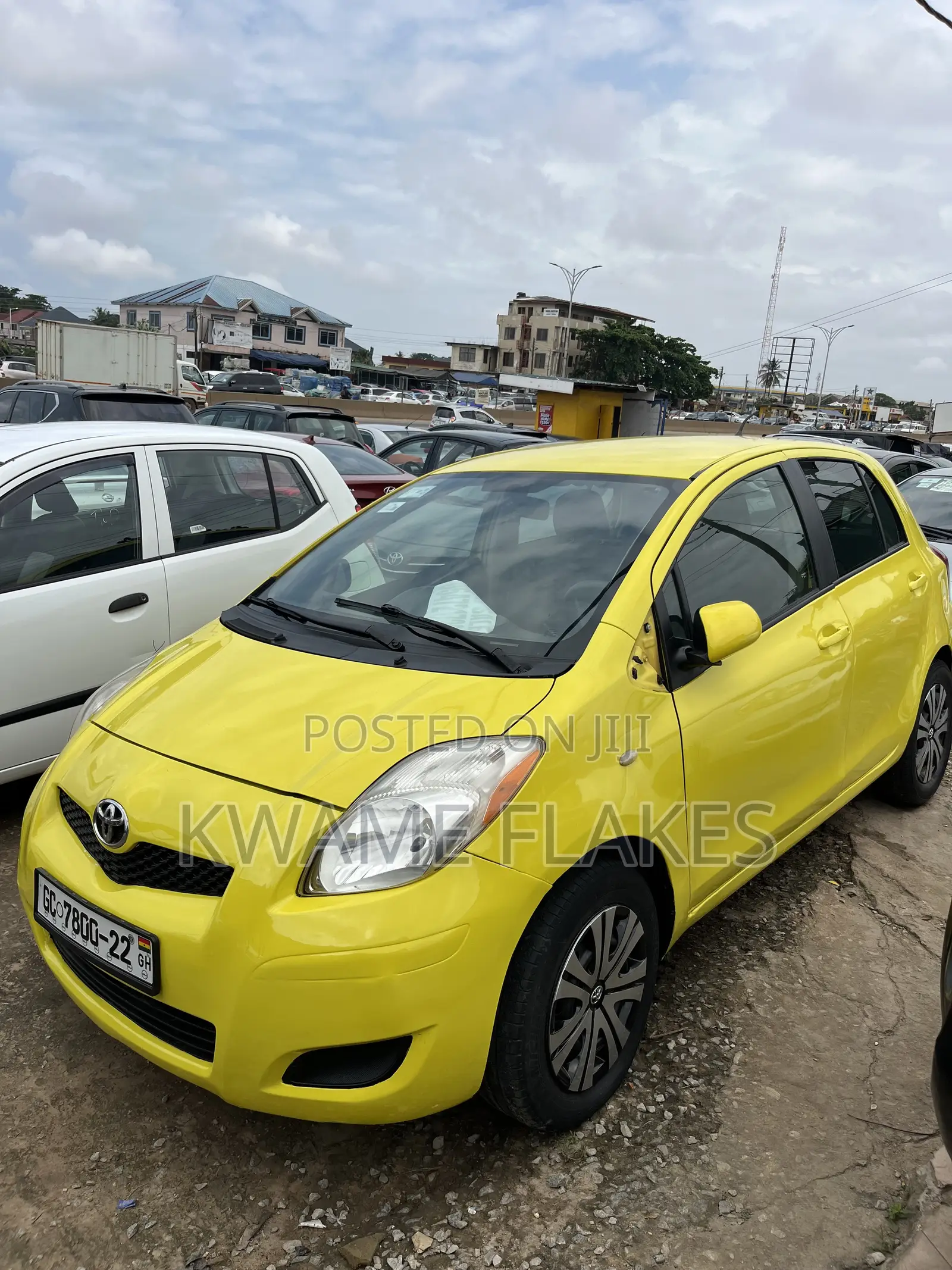 Toyota Yaris 2010 Yellow