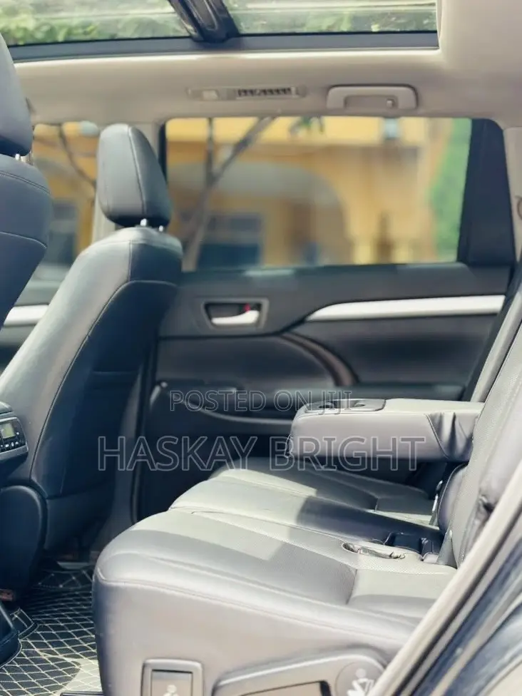 Toyota Highlander 2016 Black