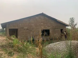 2bdrm House in White House, Amasaman for sale