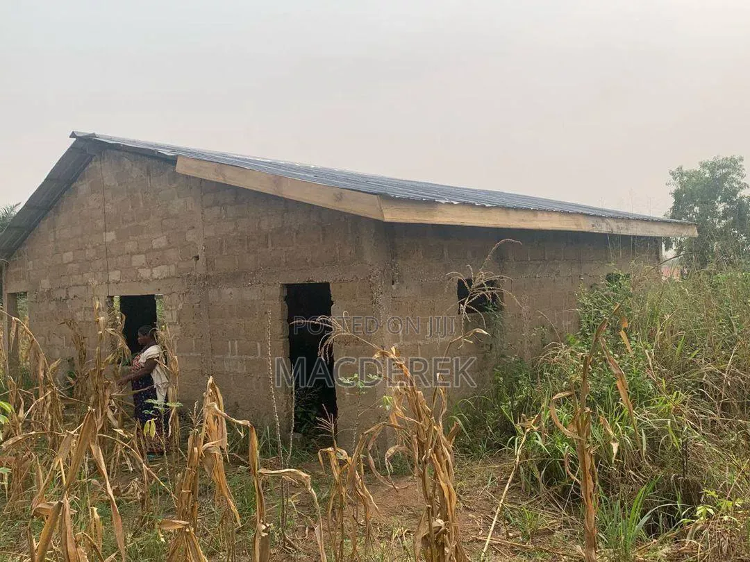 2bdrm House in White House, Amasaman for sale