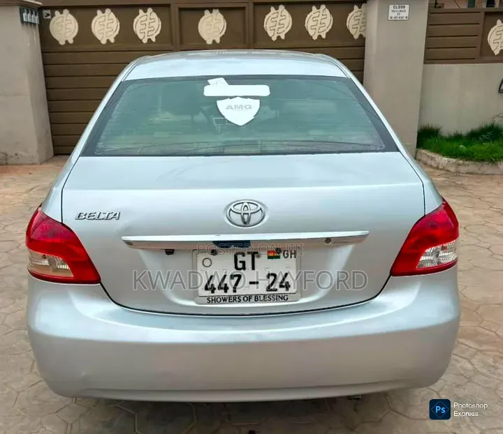 Toyota Belta 2010 Silver