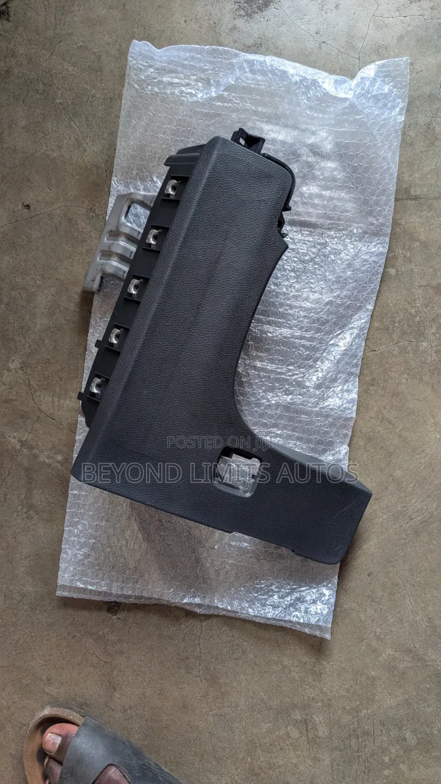 Honda CRV CR-V 2023,2024,2025 Knee Air Bag / Knee Airbag