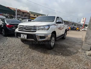 Toyota Hilux Revo Double Cab Deisel 2.4 AWD 2020 White