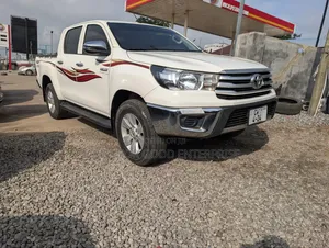 Toyota Hilux Revo Double Cab Deisel 2.4 AWD 2020 White