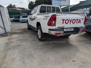 Toyota Hilux Revo Double Cab Deisel 2.4 AWD 2020 White