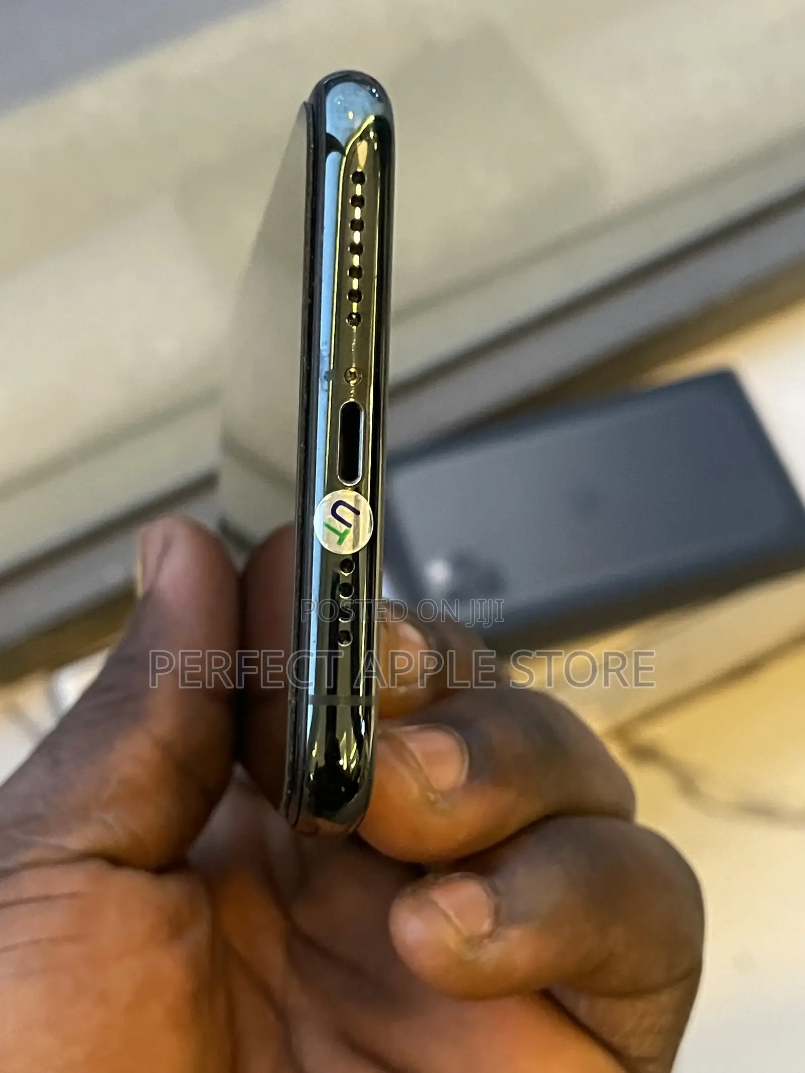 New Apple iPhone 11 Pro Max 256 GB Green