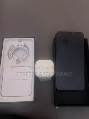 New Apple iPhone 11 Pro Max 256 GB Green