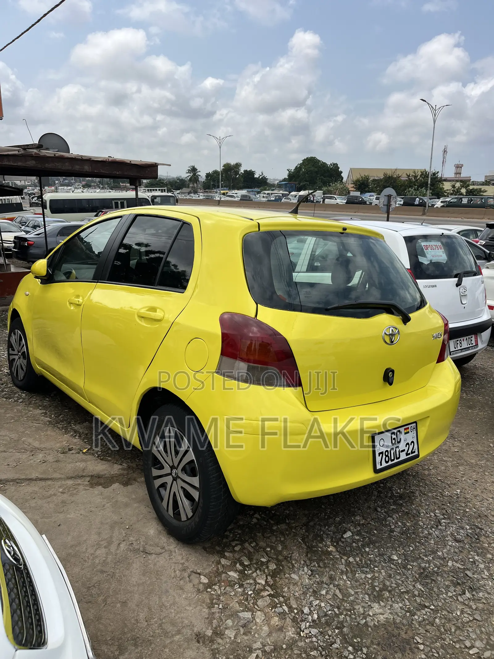 Toyota Yaris 2010 Yellow
