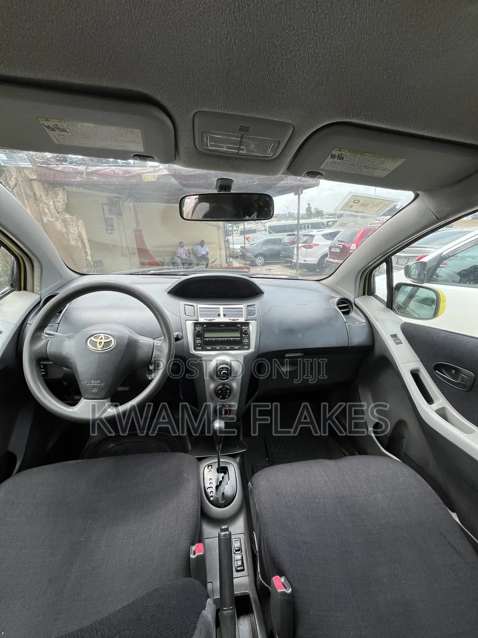 Toyota Yaris 2010 Yellow