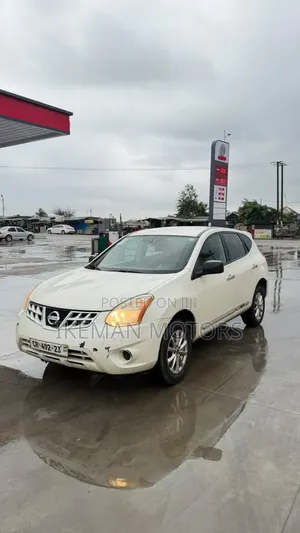 Nissan Rogue 2011 White