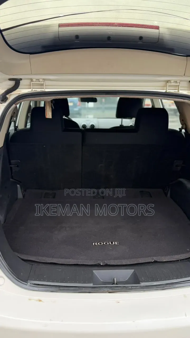 Nissan Rogue 2011 White