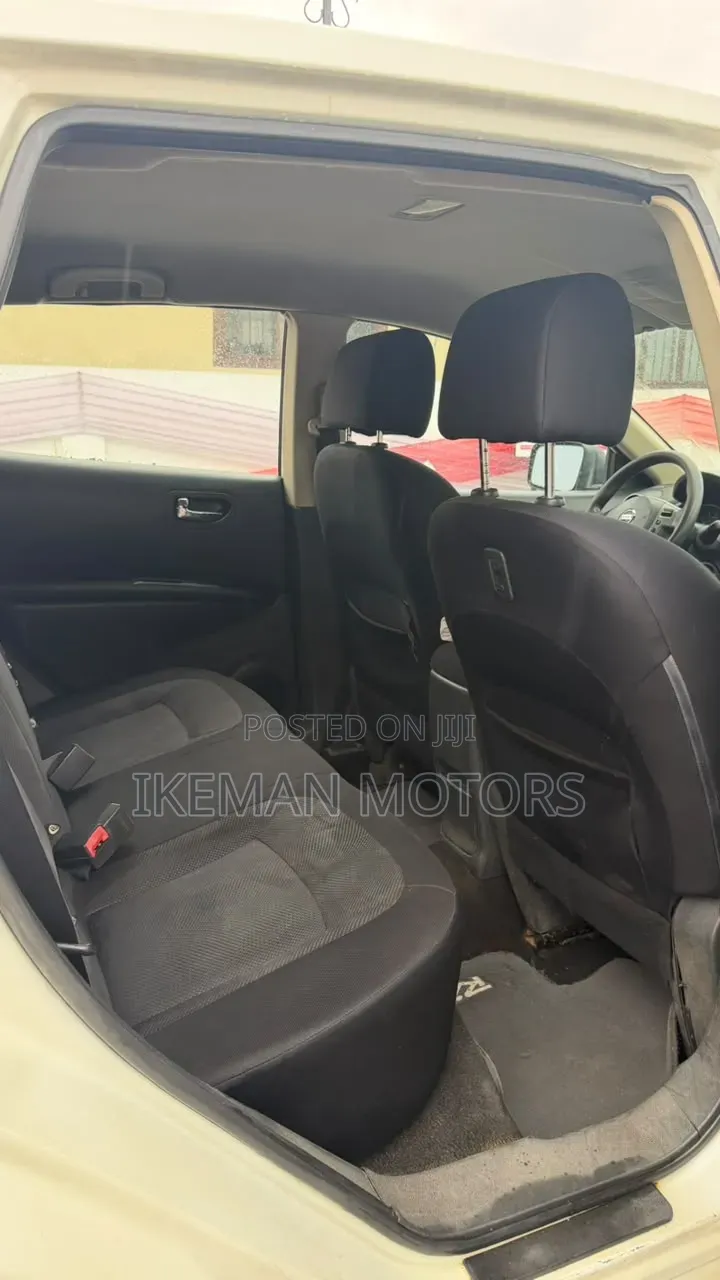 Nissan Rogue 2011 White