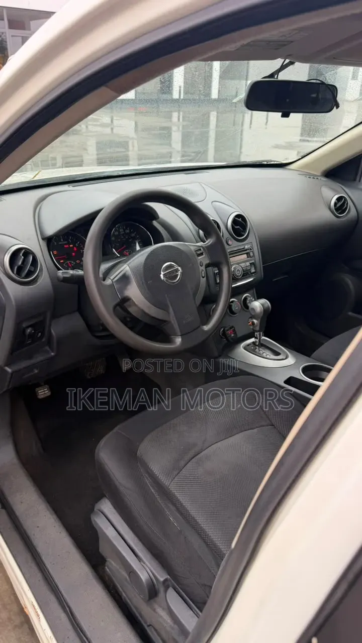 Nissan Rogue 2011 White