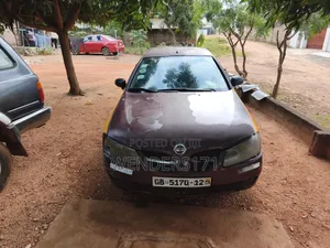 Nissan Almera 1.5i Visia 2005 Red
