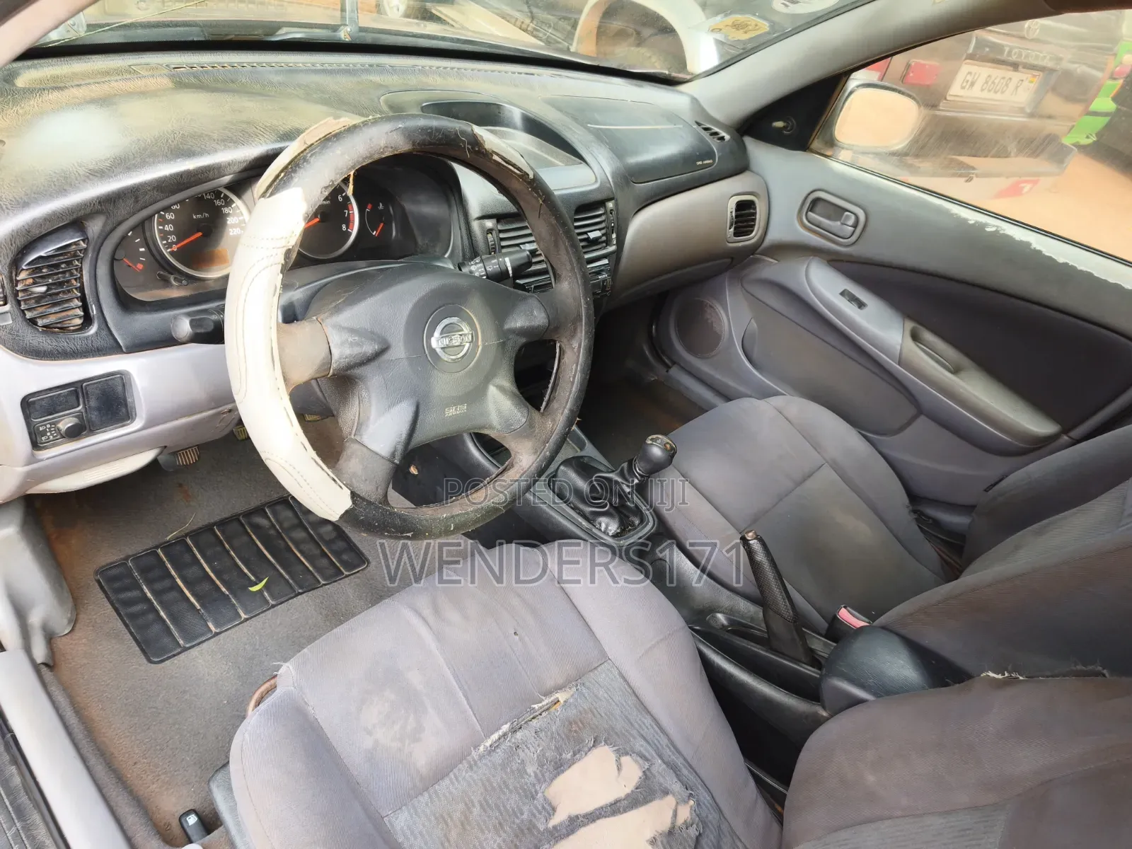 Nissan Almera 1.5i Visia 2005 Red