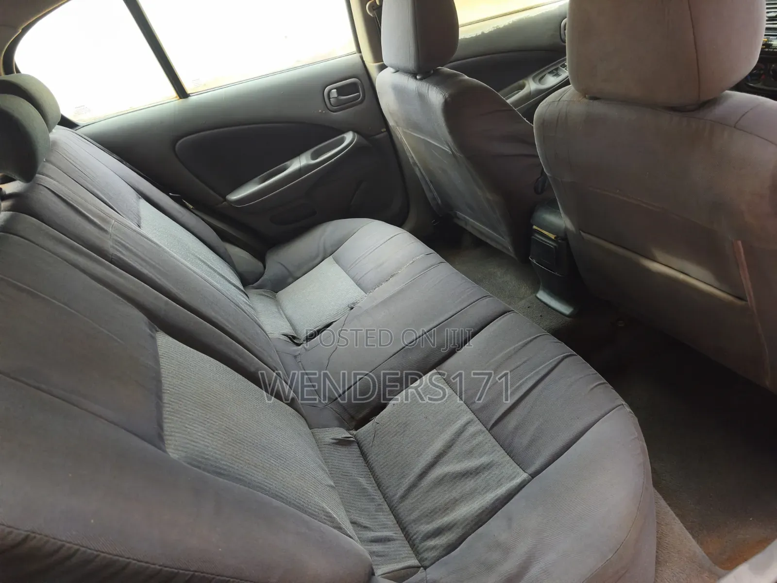 Nissan Almera 1.5i Visia 2005 Red