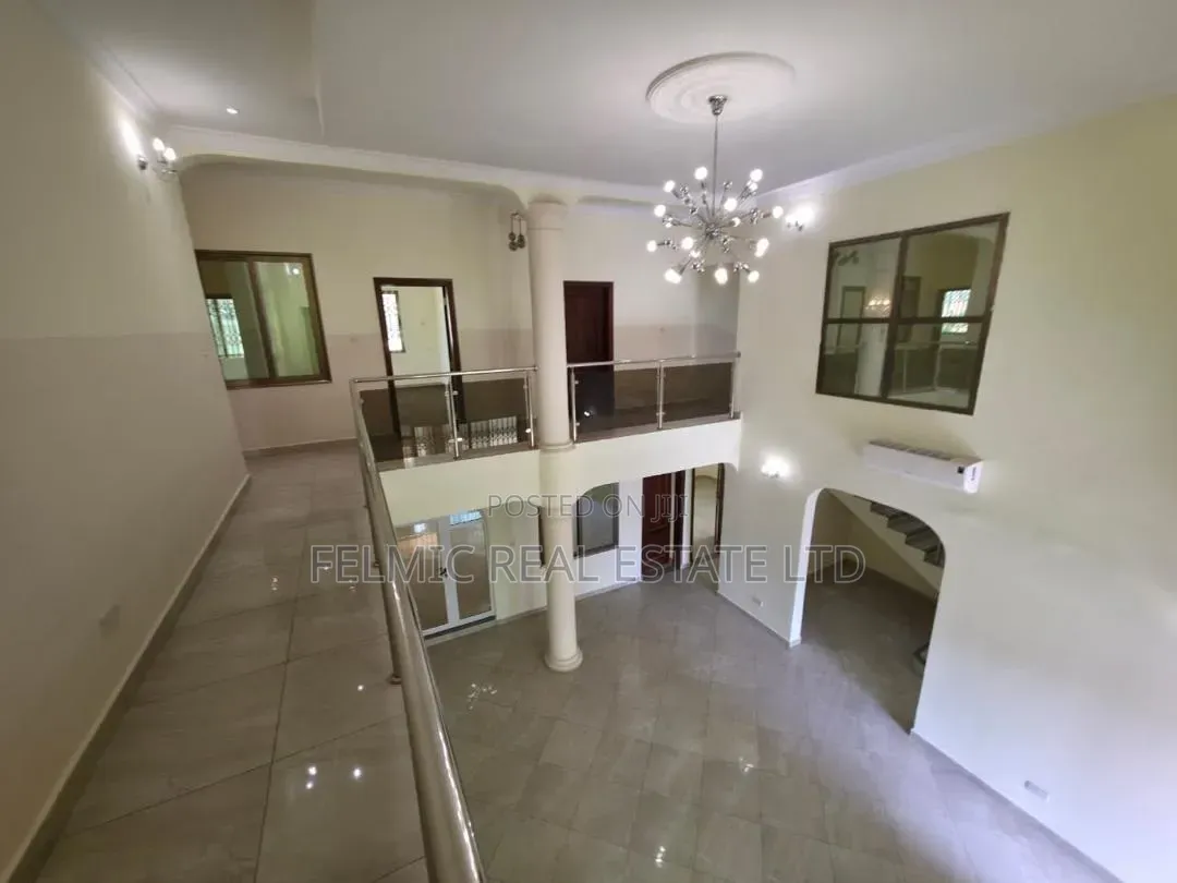 8bdrm Duplex in Felmic Real Estate, A&C Mall Area for rent