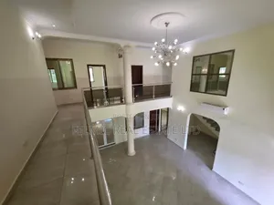 8bdrm Duplex in Felmic Real Estate, A&C Mall Area for rent