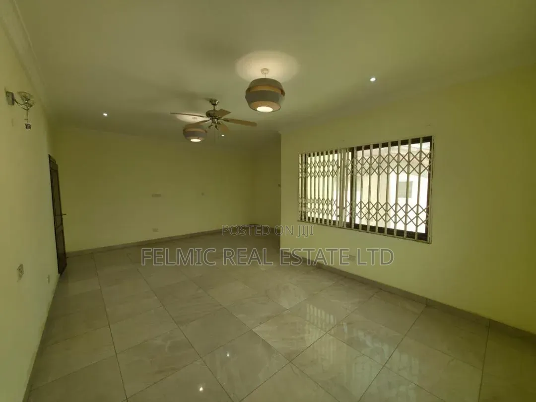 8bdrm Duplex in Felmic Real Estate, A&C Mall Area for rent