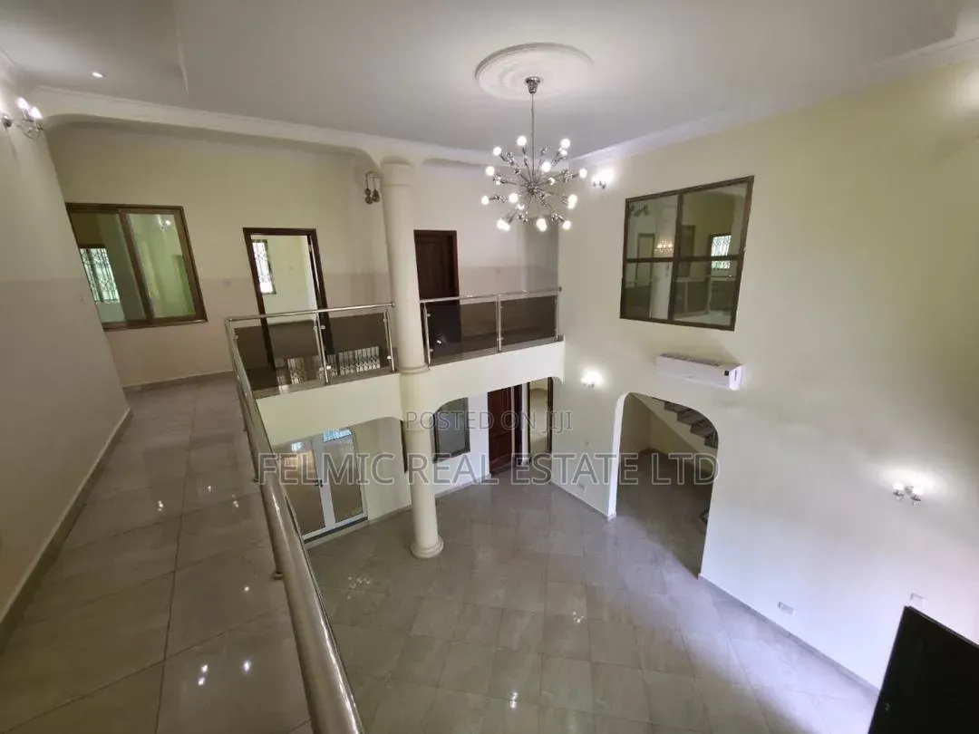 8bdrm Duplex in Felmic Real Estate, A&C Mall Area for rent