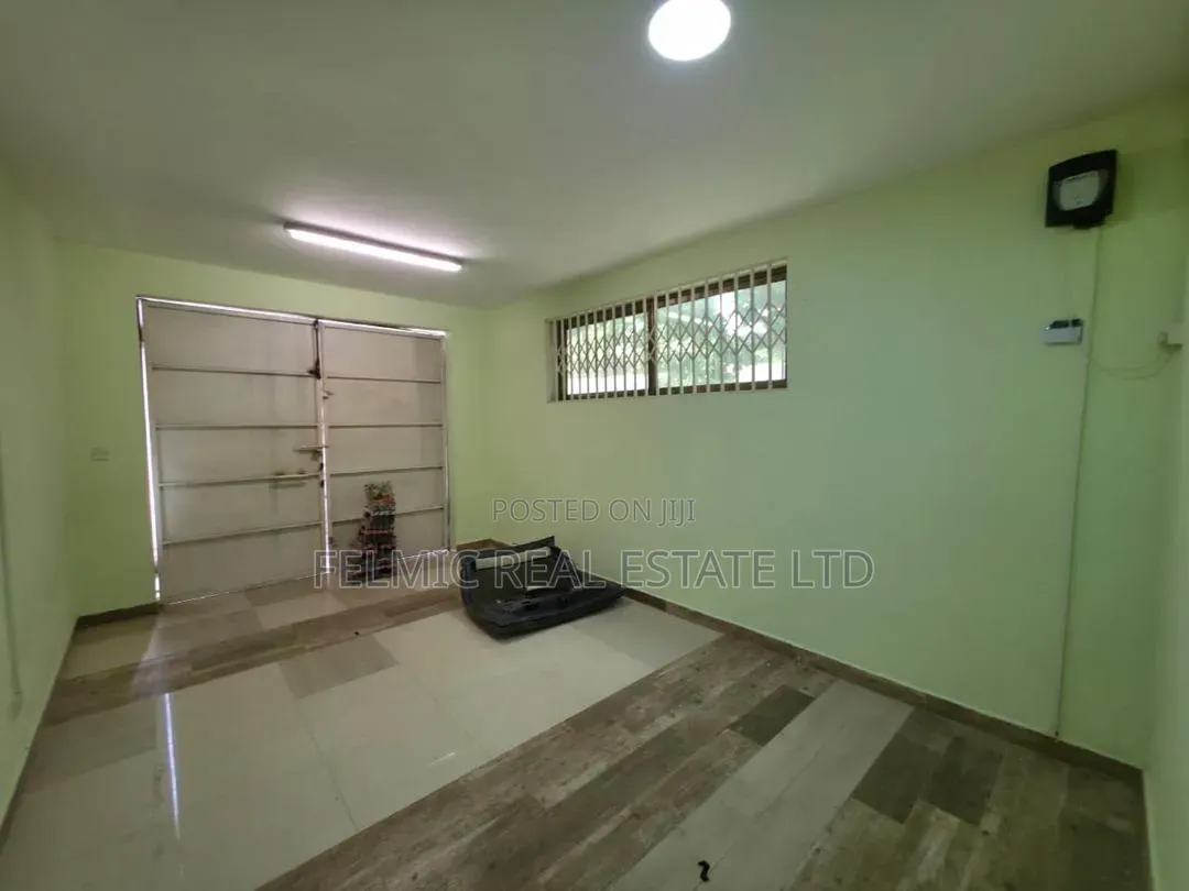8bdrm Duplex in Felmic Real Estate, A&C Mall Area for rent