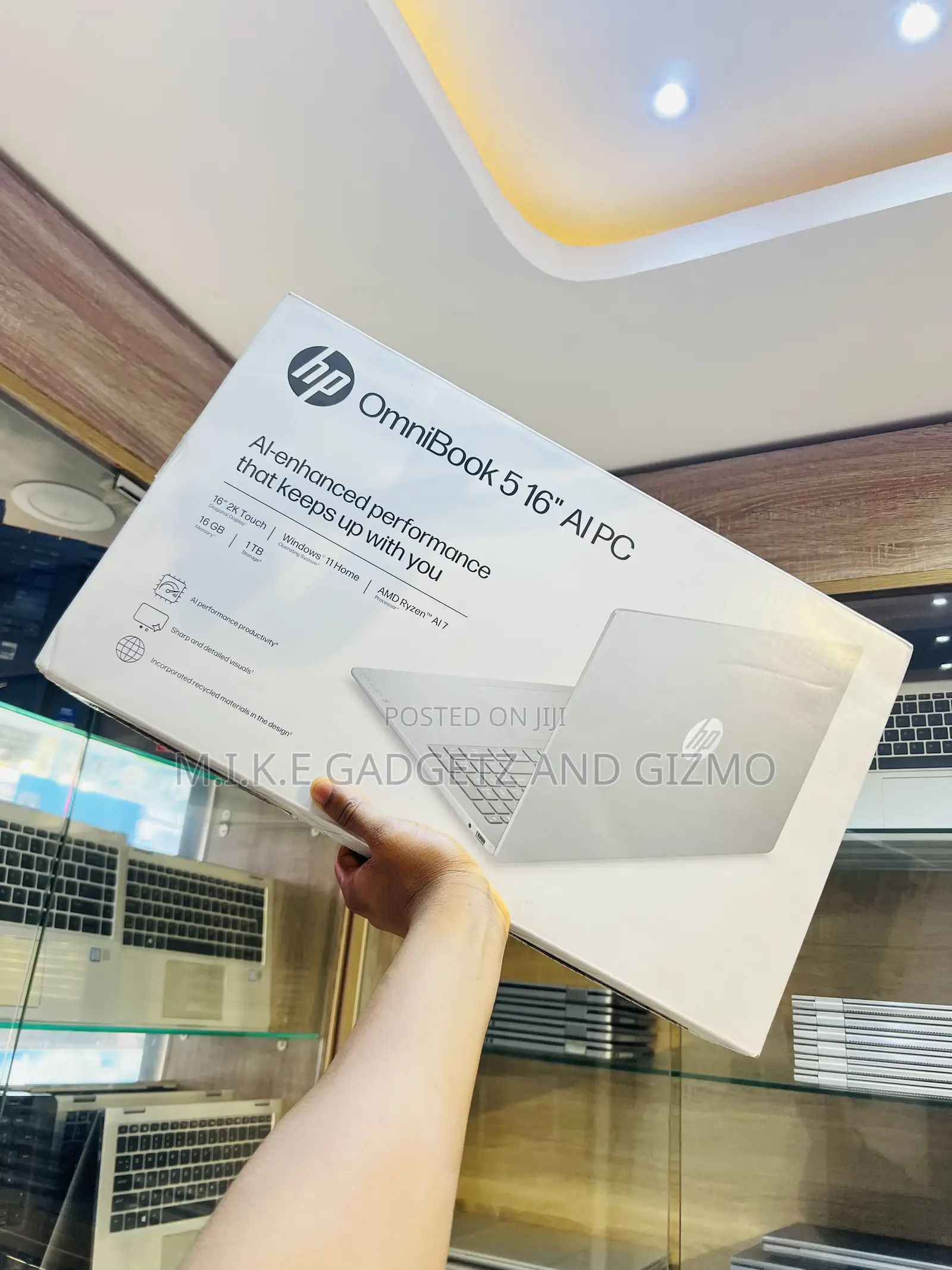 New Laptop HP OmniBook 5 14" 16GB AMD Ryzen 7 SSD 1T