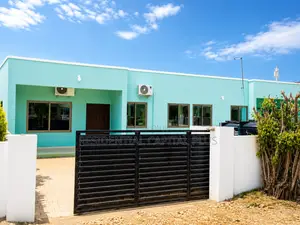 2bdrm House in Community 25, Tema Metropolitan for sale