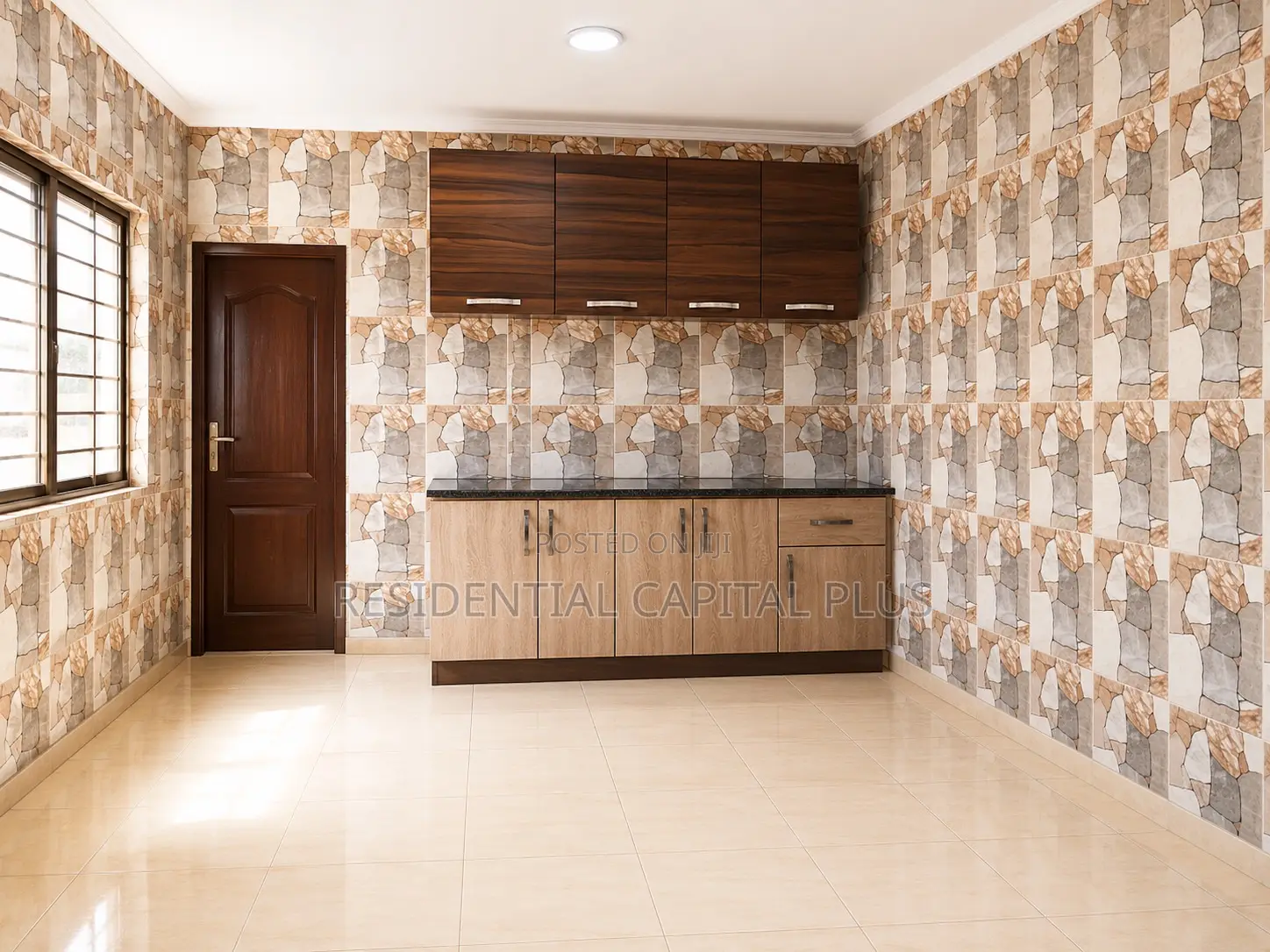 2bdrm House in Community 25, Tema Metropolitan for sale